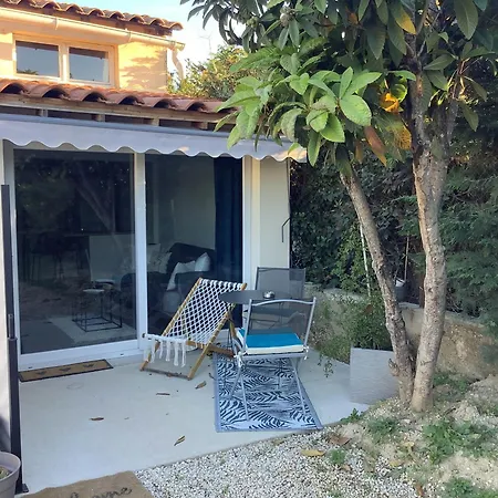 Apartment T2 Proche D'avignon Au Calme