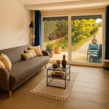Appartement T2, Extérieur Et Parking, Avignon à 5 Min Les Angles (Gard)