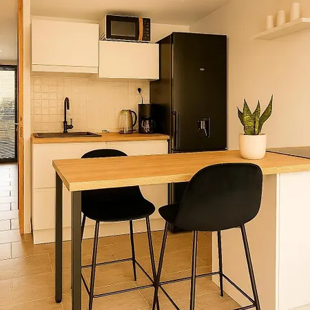 T2, Extérieur Et Parking, Avignon à 5 Min Appartement