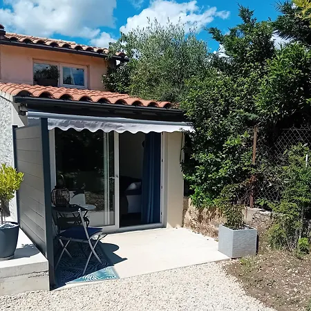 Appartement T2, Extérieur Et Parking, Avignon à 5 Min *
